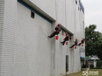 高空作業證與外墻施工安全 蜘蛛人、打膠防水與吊籃租賃的行業解析